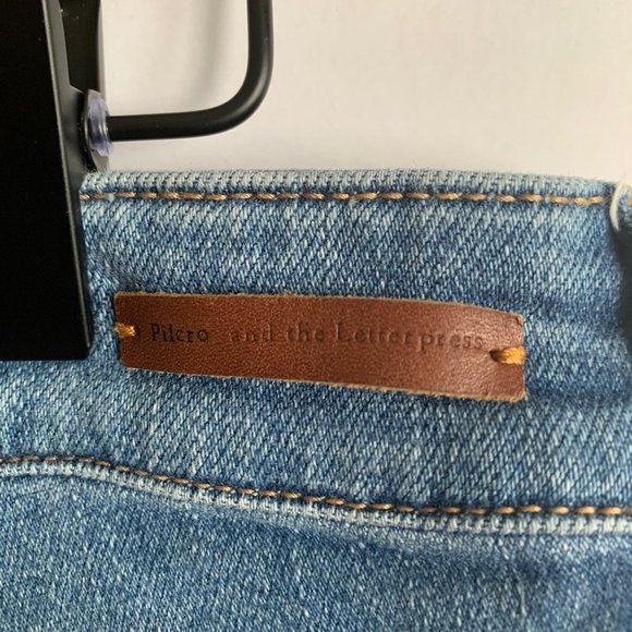 Pilcro and the Letterpress Stet Shorts - Picture 4 of 7